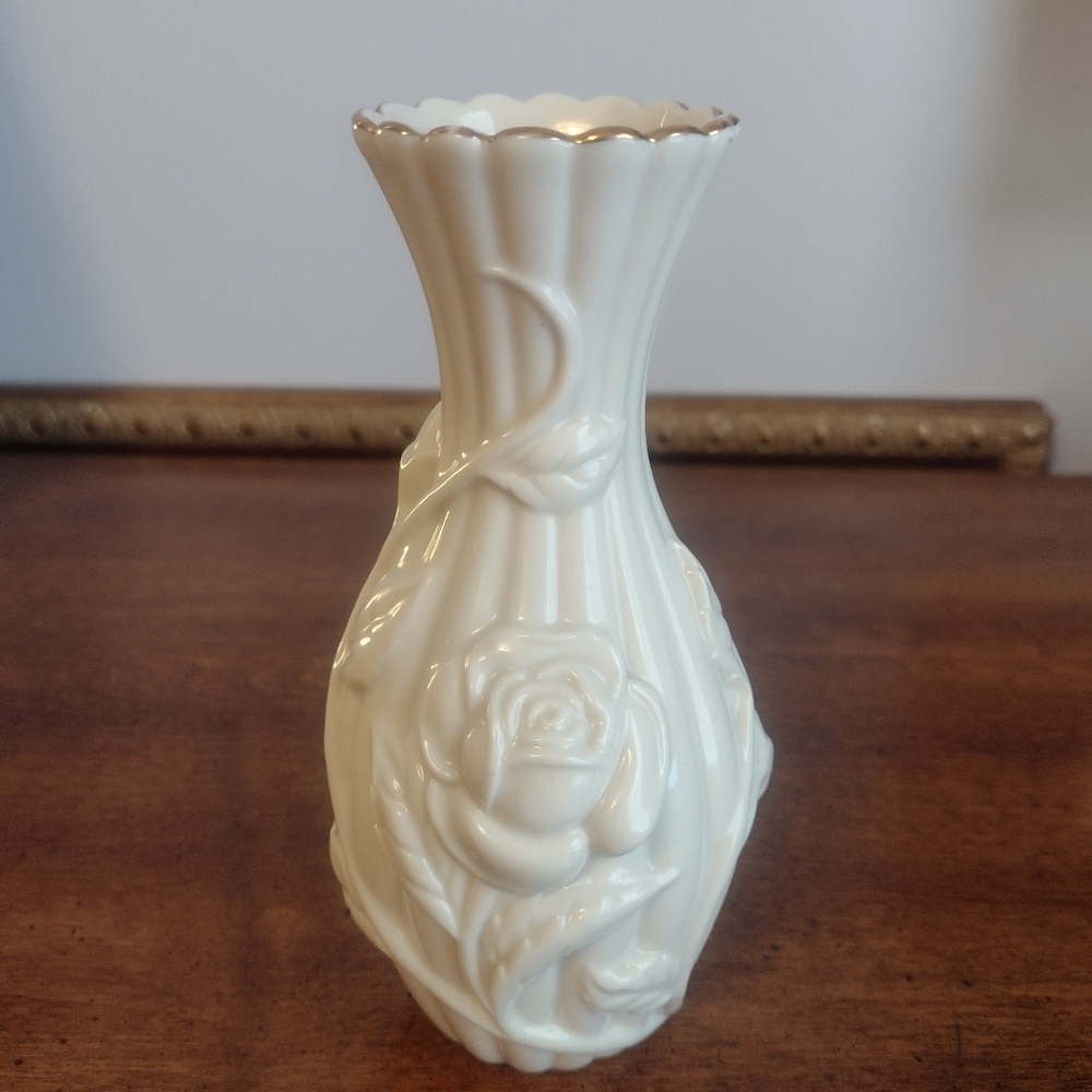 Lenox Vintage "The Sentimental Rose" Vase